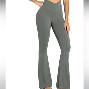 Sunzel crossover waist flare leggings 🩶